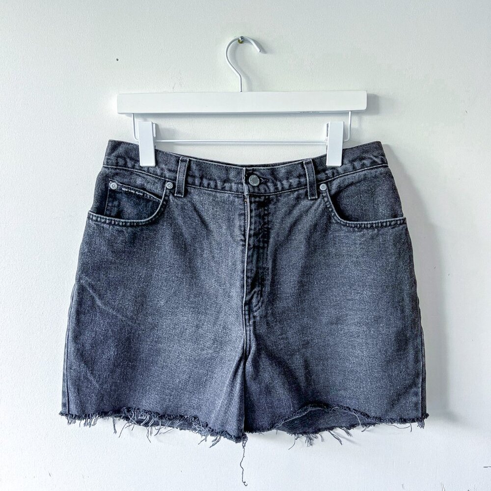 Vintage New York Jeans high waisted black denim jean shorts with raw hem size 14